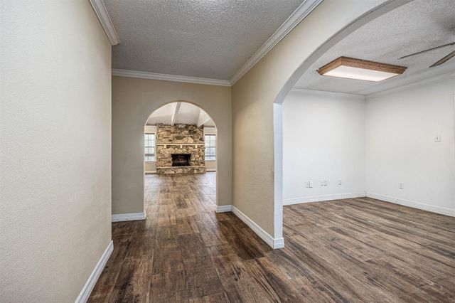 3301 Savell Drive, Baytown, TX 77521