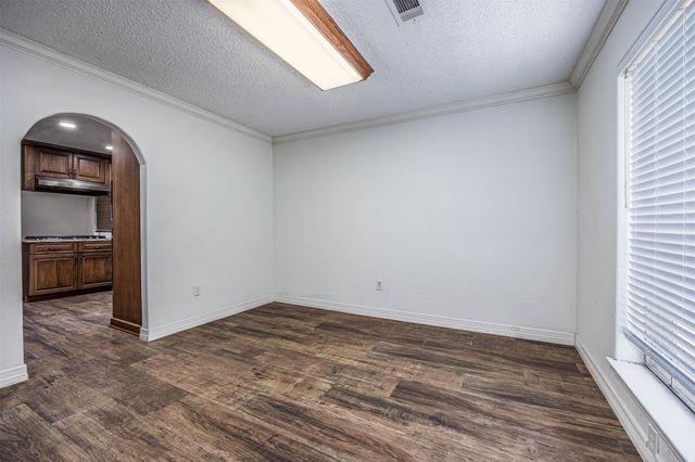 3301 Savell Drive, Baytown, TX 77521