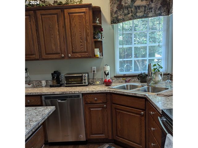 6600 Ne 53RD Cir, Vancouver, WA 98661