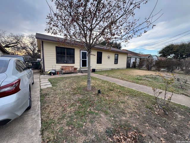 2815 Hollyhill Dr, San Antonio, TX 78222