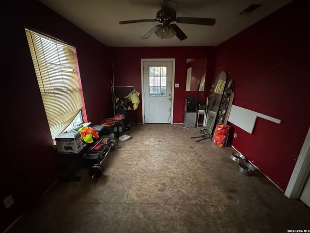 2815 Hollyhill Dr, San Antonio, TX 78222