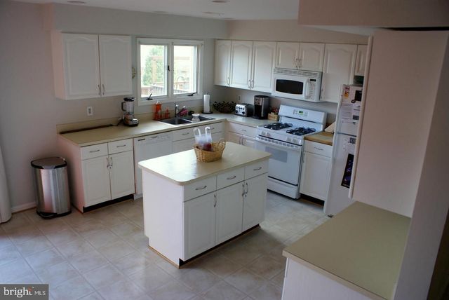 43607 BLACKSMITH SQ, Ashburn, VA 20147