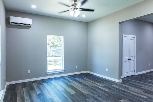 223 E Shreveport Street, Van Alstyne, TX 75495