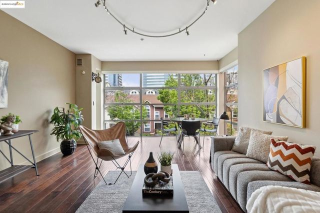 585 9th St 355, Oakland, CA 94607