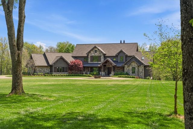 5709 N Montour Rd, Richland, PA 15044