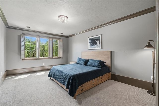 5709 N Montour Rd, Richland, PA 15044