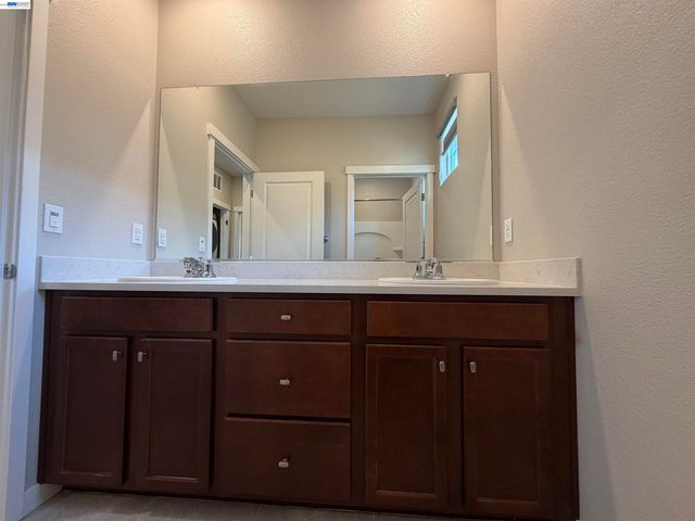 2282 S Podere Dr A, Mountain House, CA 95391