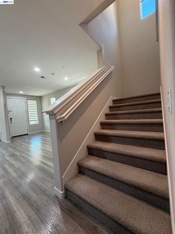 2282 S Podere Dr A, Mountain House, CA 95391