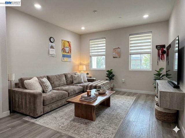 2282 S Podere Dr A, Mountain House, CA 95391