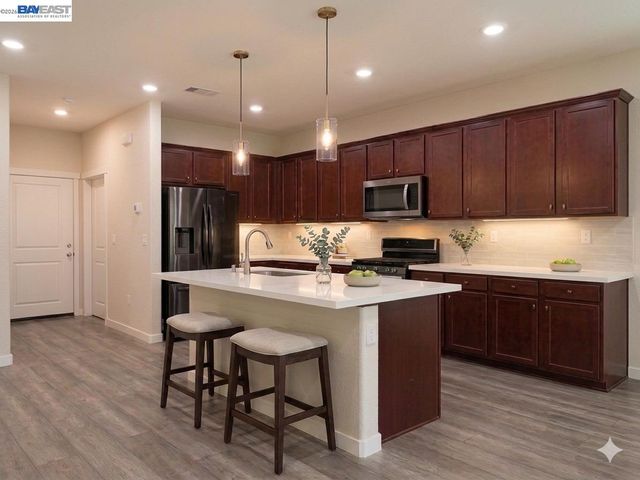 2282 S Podere Dr A, Mountain House, CA 95391