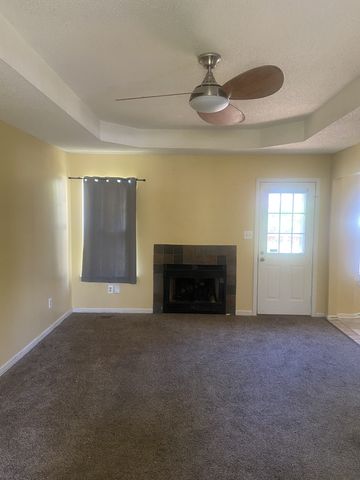 838 Turtle Creek Rd, Clarksville, TN 37043