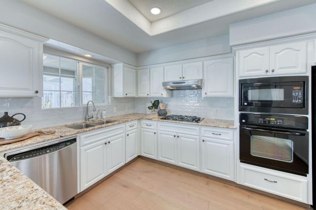 418 S Creek Drive, Madera, CA 93637