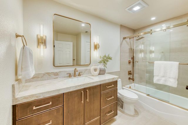 418 S Creek Drive, Madera, CA 93637