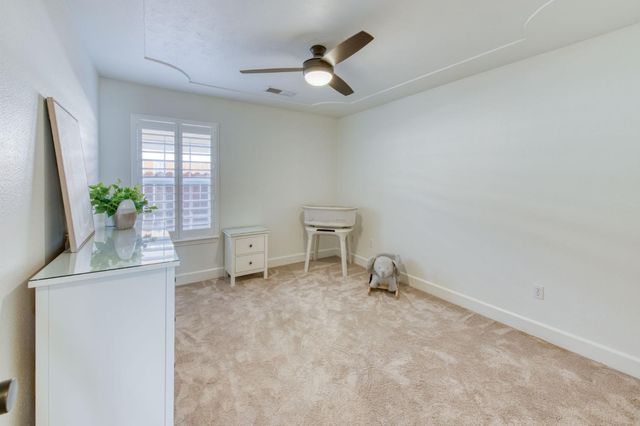 418 S Creek Drive, Madera, CA 93637