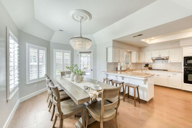 418 S Creek Drive, Madera, CA 93637