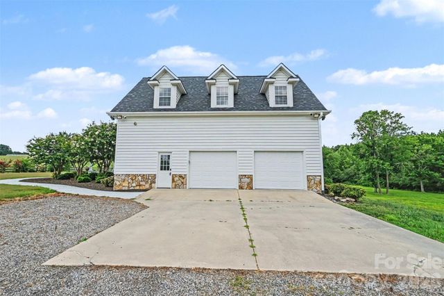 940 Wade Funderburk Road, Pageland, SC 29728