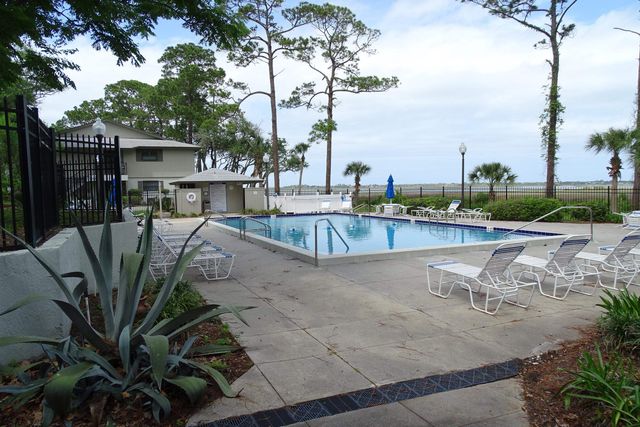 1 Talavera Ct, St Augustine, FL 32086