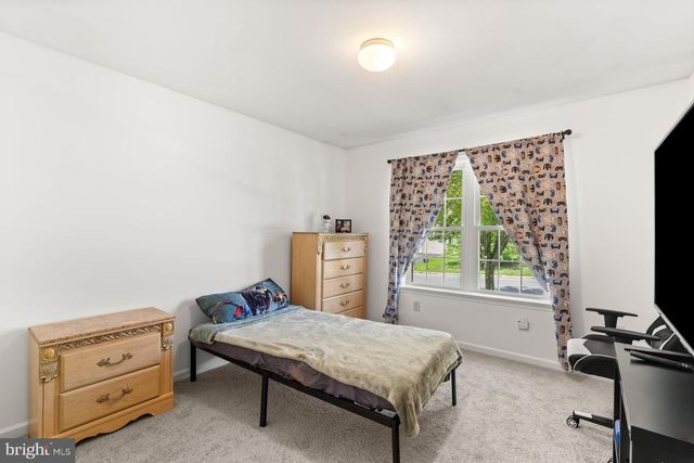 17 MAYFLOWER DR, Jonestown, PA 17038