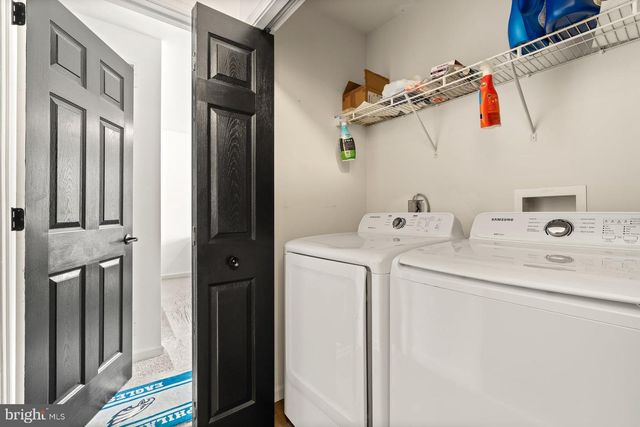 17 MAYFLOWER DR, Jonestown, PA 17038