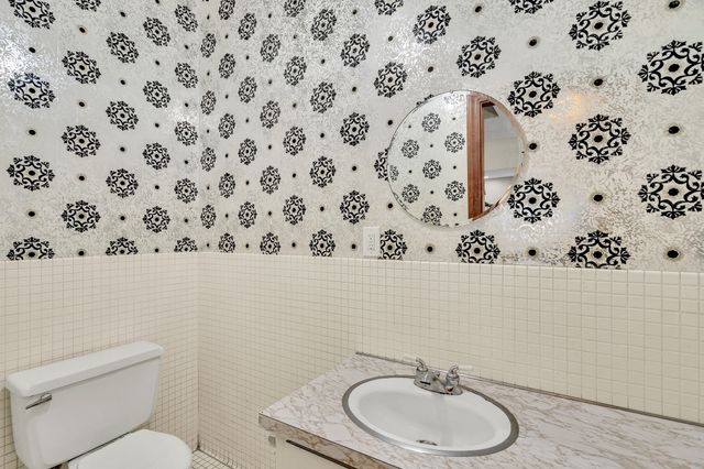143 Withington Rd, Newton, MA 02458