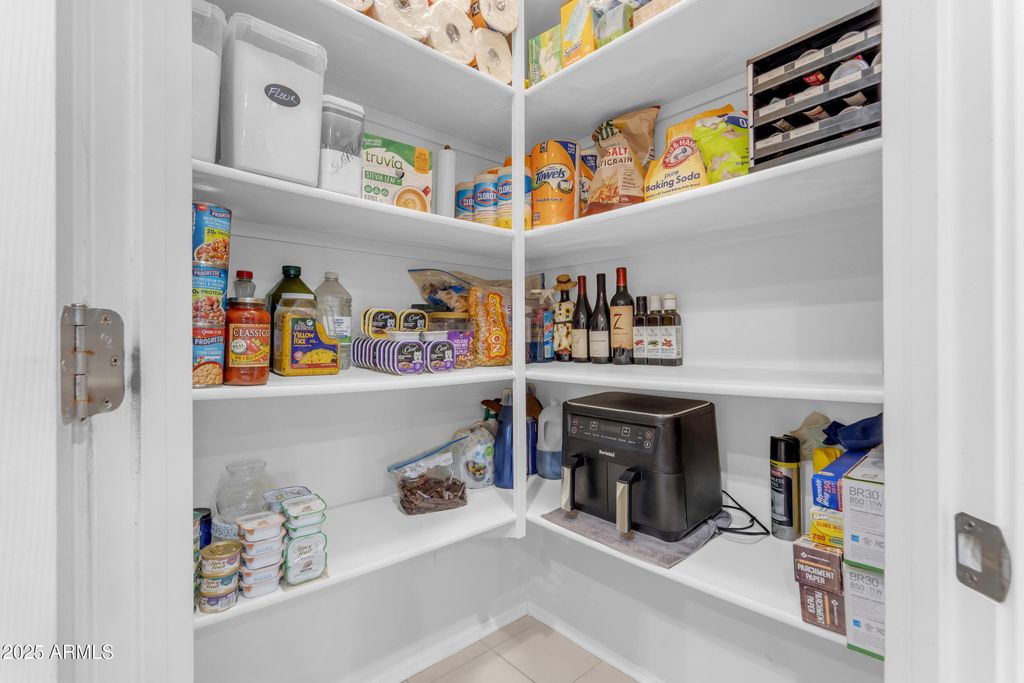 Image 10 of property listing at 5381 W VICTORY Way, Florence, AZ 85132