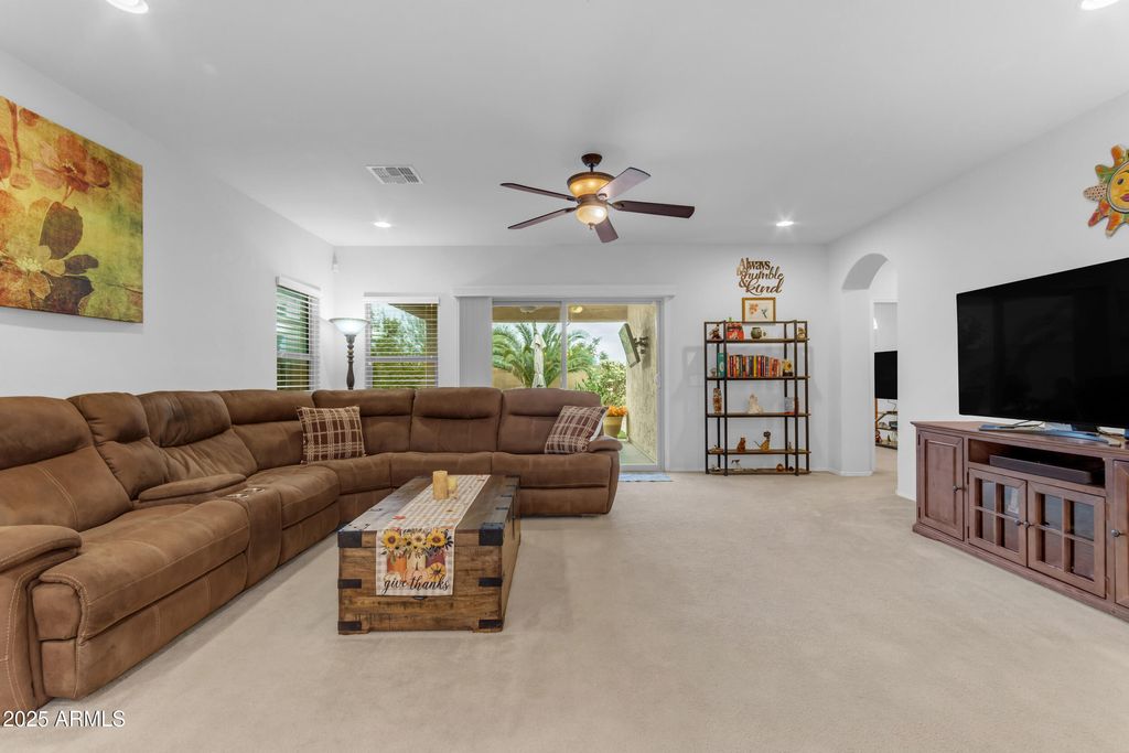 Image 16 of property listing at 5381 W VICTORY Way, Florence, AZ 85132