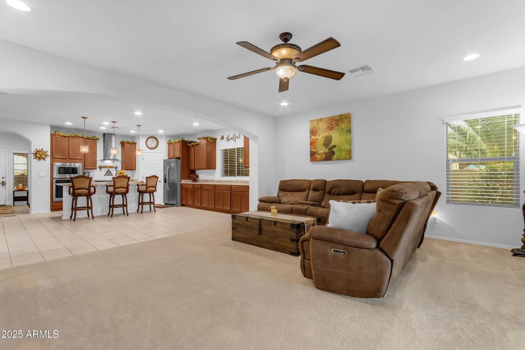 Image 17 of property listing at 5381 W VICTORY Way, Florence, AZ 85132