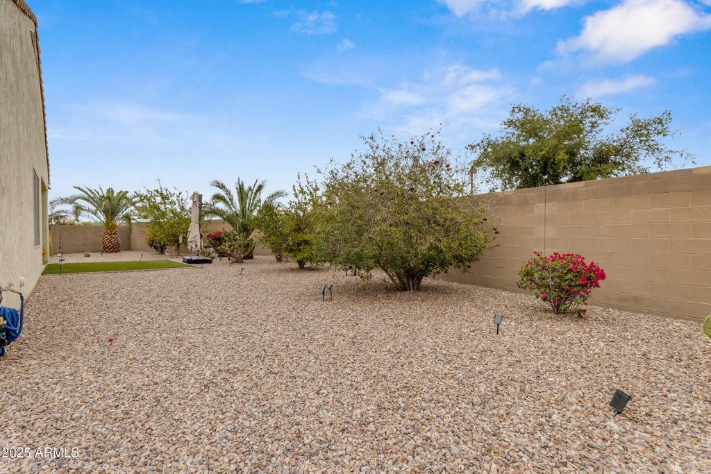 Image 43 of property listing at 5381 W VICTORY Way, Florence, AZ 85132