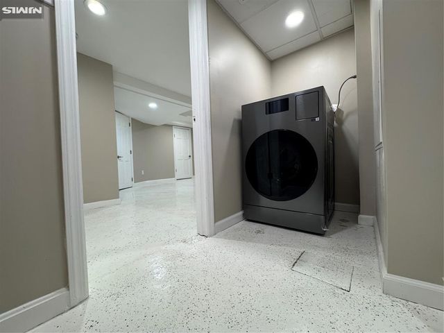 8 Dohrman Avenue, Teaneck, NJ 07666