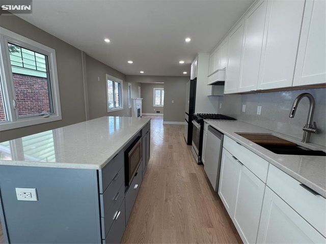 8 Dohrman Avenue, Teaneck, NJ 07666