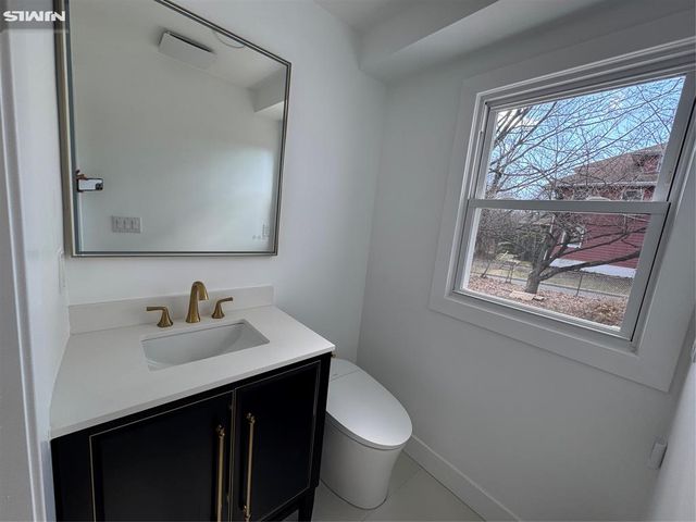 8 Dohrman Avenue, Teaneck, NJ 07666