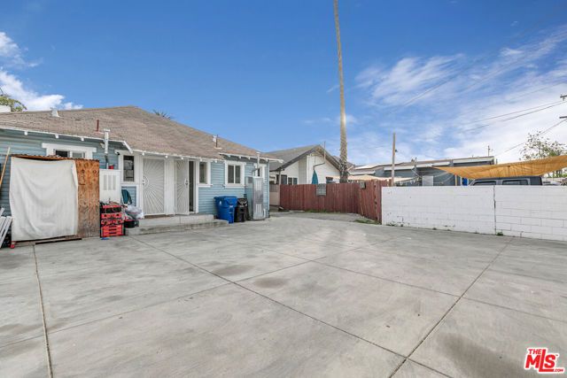 641 W 43rd Street, Los Angeles, CA 90037