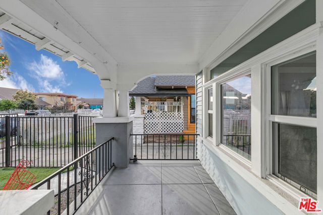 641 W 43rd Street, Los Angeles, CA 90037