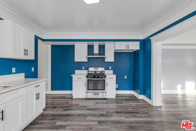 641 W 43rd Street, Los Angeles, CA 90037