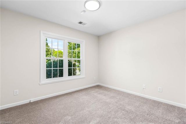 1522 Hamilton Hills Drive, Greensboro, NC 27406