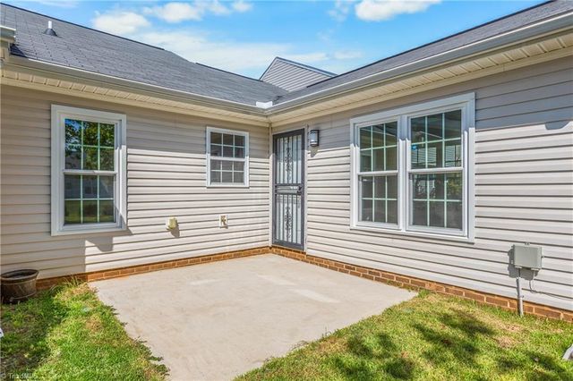 1522 Hamilton Hills Drive, Greensboro, NC 27406