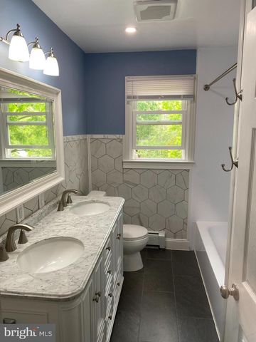 2721 BURNLEY RD, Wilmington, DE 19808