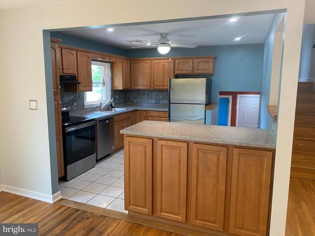 2721 BURNLEY RD, Wilmington, DE 19808