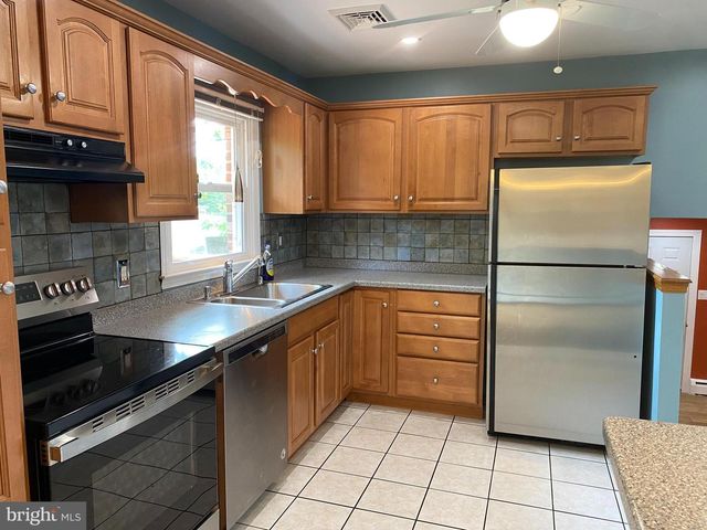 2721 BURNLEY RD, Wilmington, DE 19808