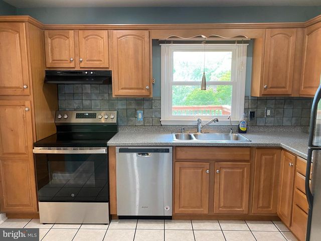 2721 BURNLEY RD, Wilmington, DE 19808
