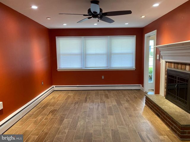 2721 BURNLEY RD, Wilmington, DE 19808