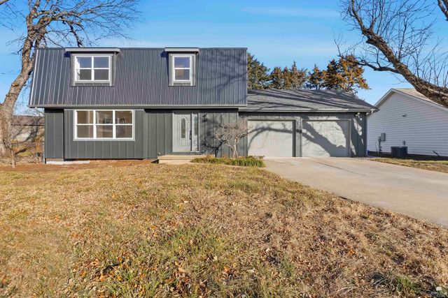 2113 Farmingdale Court, Manhattan, KS 66503