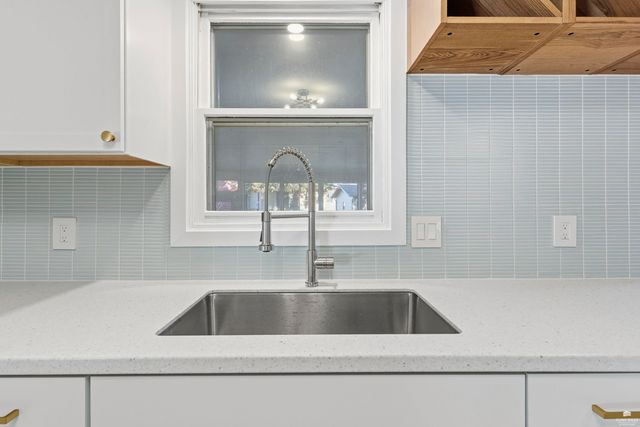 2113 Farmingdale Court, Manhattan, KS 66503