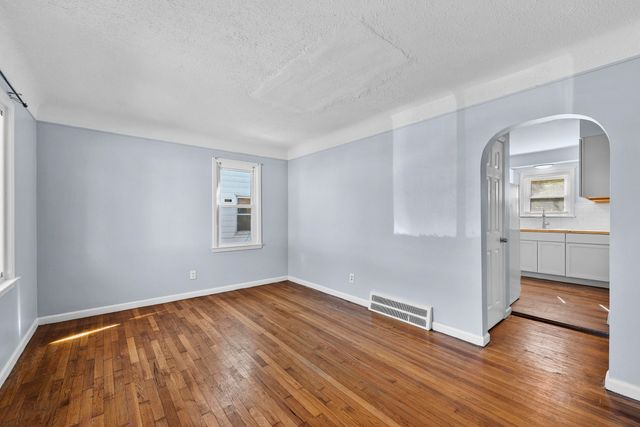 25933 Norfolk Street, Inkster City, MI 48141