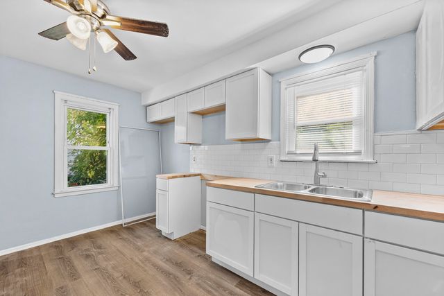 25933 Norfolk Street, Inkster City, MI 48141