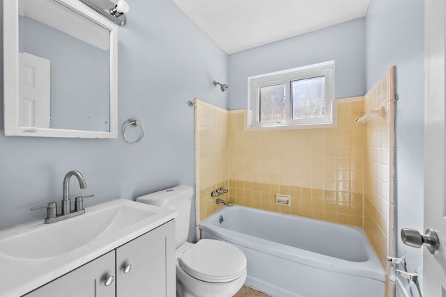 25933 Norfolk Street, Inkster City, MI 48141