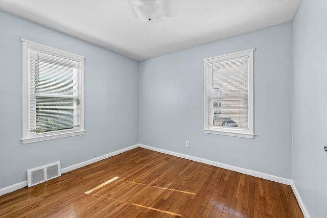 25933 Norfolk Street, Inkster City, MI 48141