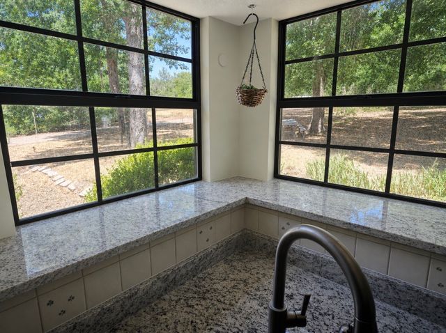 1090 Bells Chapel Road, Pecan Hill, TX 75165