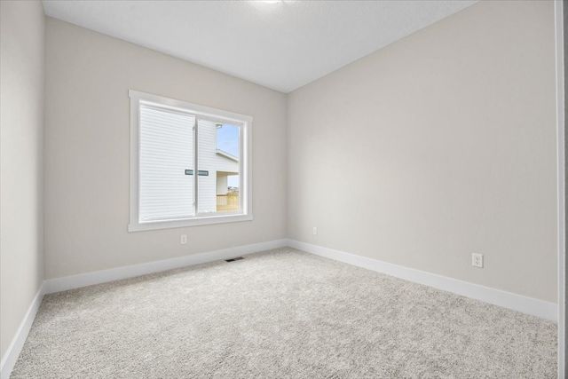 4642 180th Street, Urbandale, IA 50323