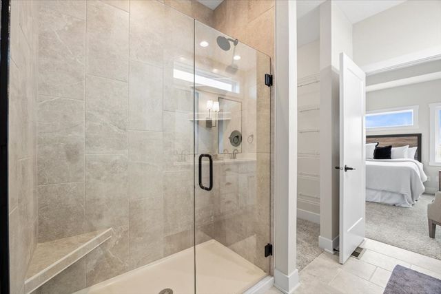 4642 180th Street, Urbandale, IA 50323